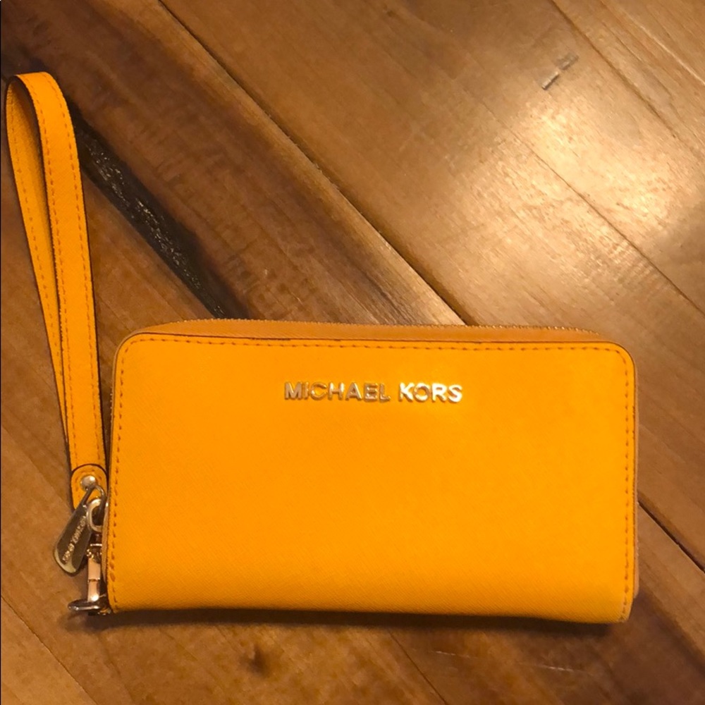 Michael Kors wallet/wristlet